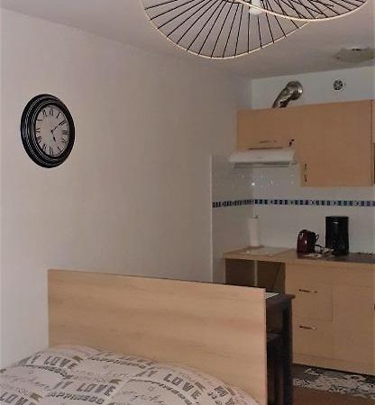 Agreable Logement Proche De La Gare Et Du Polygone Διαμέρισμα Μπεζιέ Εξωτερικό φωτογραφία