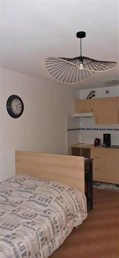 Agreable Logement Proche De La Gare Et Du Polygone Διαμέρισμα Μπεζιέ Εξωτερικό φωτογραφία